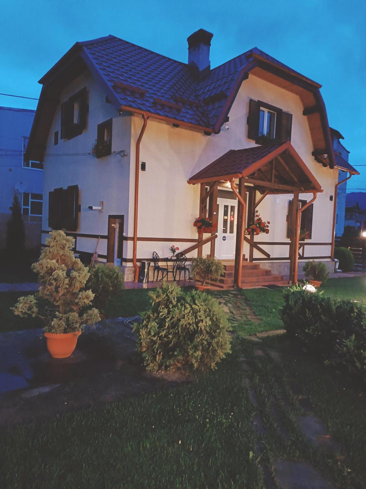 Residence Rooms Bucovina Câmpulung Moldovenesc Dış mekan fotoğraf