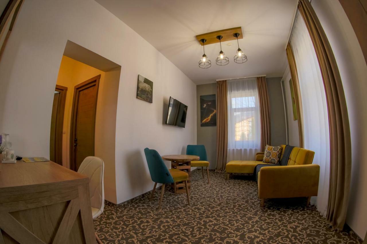 Residence Rooms Bucovina Câmpulung Moldovenesc Dış mekan fotoğraf